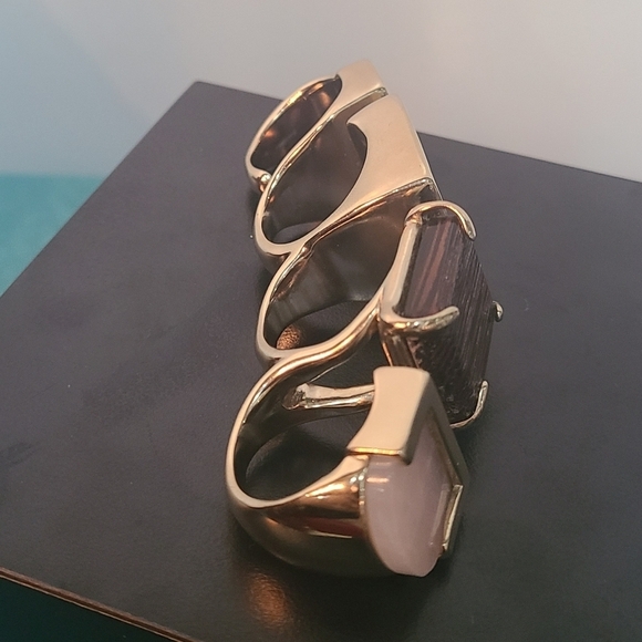 Nina Ricci 4 Finger Ring - Picture 13 of 14